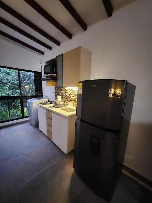 Daire Apartaestudio En El Poblado Medellín
